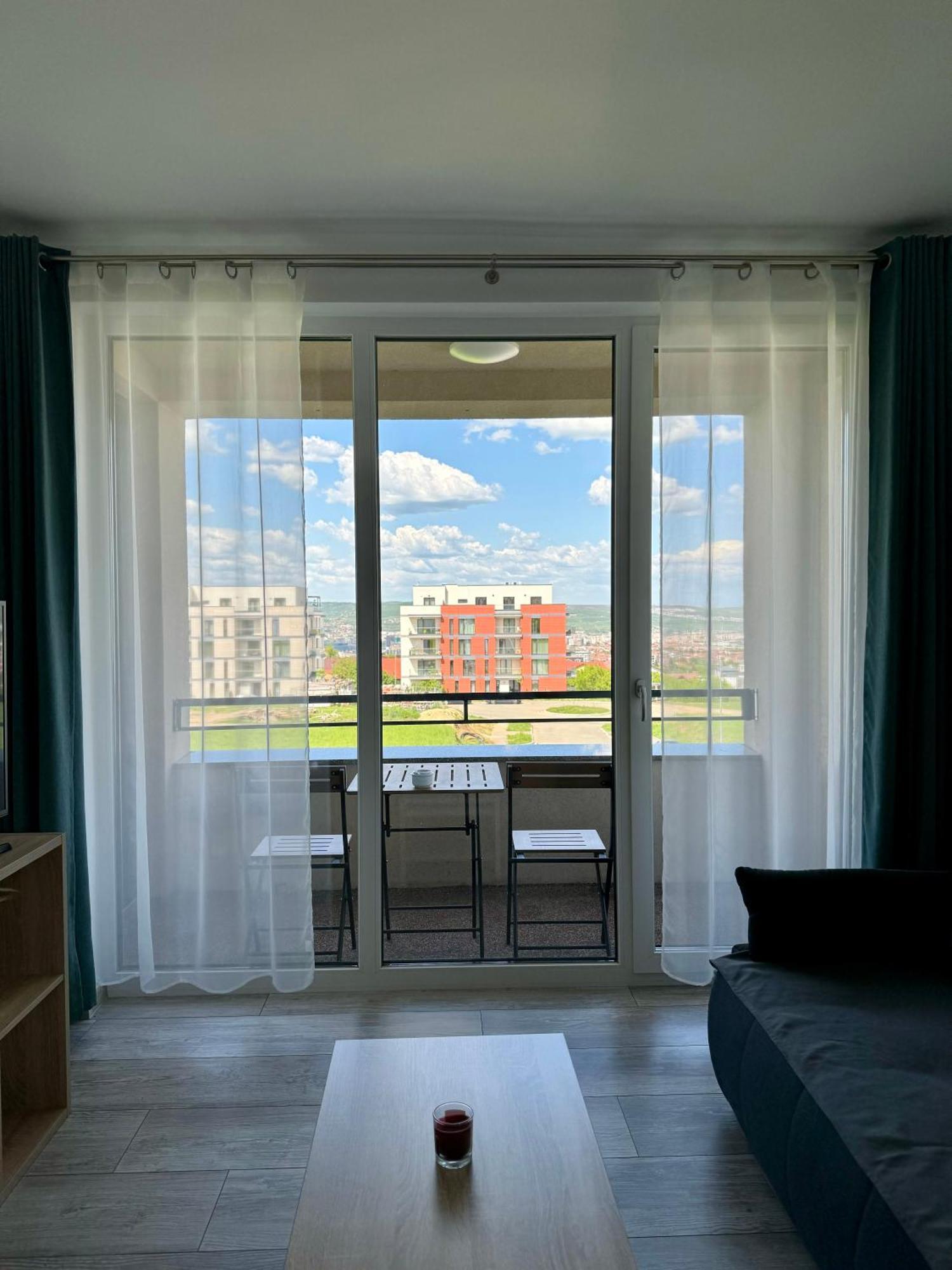 Appartamento Cityscape Corner Cluj-Napoca Esterno foto